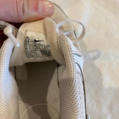 Nike low top 6.5