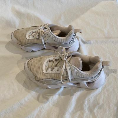 Nike low top 6.5