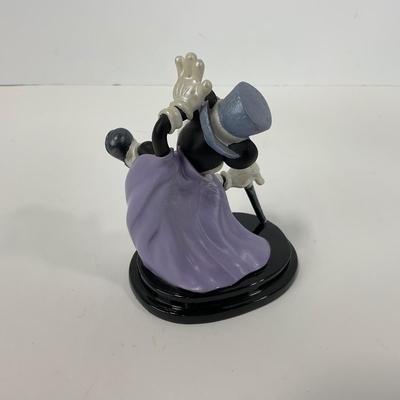 -161- ENESCO | â€œYouâ€™re The Topsâ€ Figure