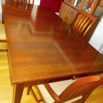 Ethan Allen dining table and 4 chairs