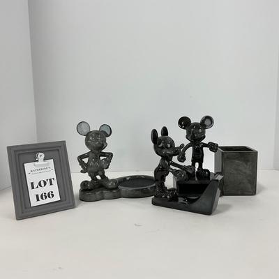 -166- COLLECTIBLE | Mickey Mouse Desk Set