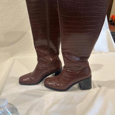 Monki brown boots - size 38