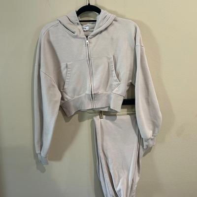 Garage sweatsuit - size xs