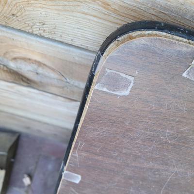 Folding table