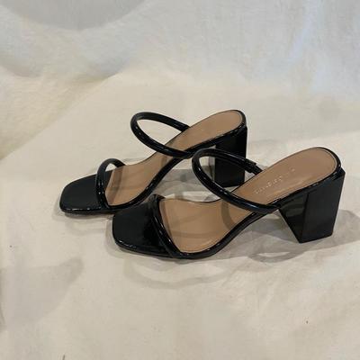 BCBG - size 6 black