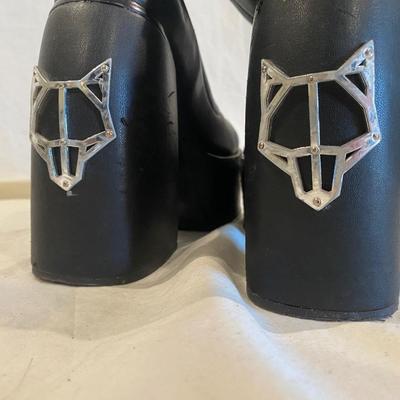 Naked Wolf Boots - sz 7