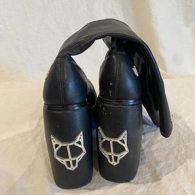 Naked Wolf Boots - sz 7