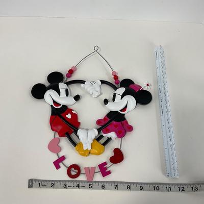 -179- COLLECTIBLE | Mickey & Minnie Mouse Mug & Wall Hanger