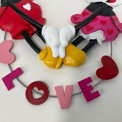 -179- COLLECTIBLE | Mickey & Minnie Mouse Mug & Wall Hanger