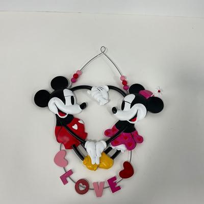 -179- COLLECTIBLE | Mickey & Minnie Mouse Mug & Wall Hanger
