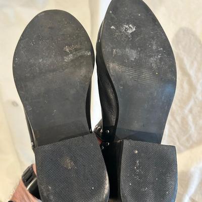 Steve Madden black back zip short boots / size 6