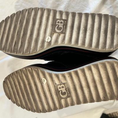 Gianni Bini platform stripe - size 7