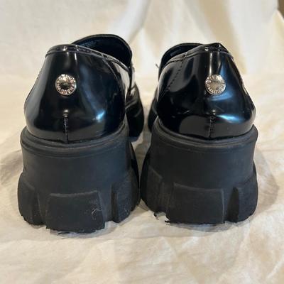 Steve Madden - black silver buckle - size 7