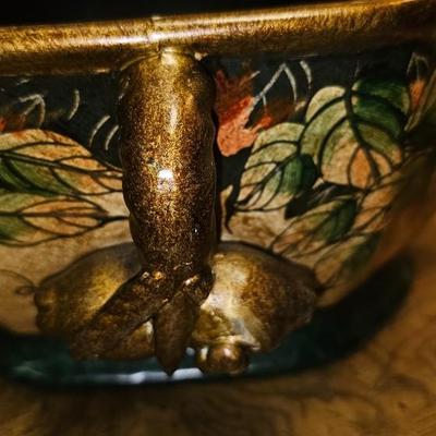 Decorative pot with lid, not for food