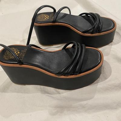 Vince Camuto black platform - size 6.5
