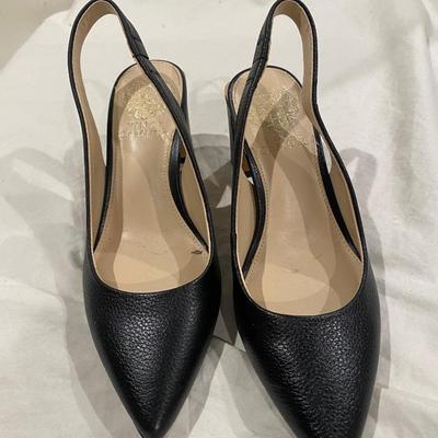 Vince Camuto - sz 5.5 - gold accent