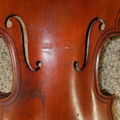 2 violins and 2 bows for Art or Decoration
