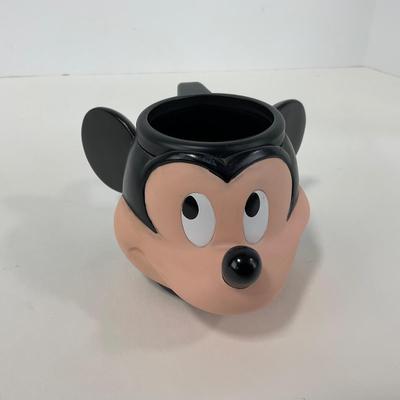 -182- COLLECTIBLE | Mickey Mouse Plastic Mugs