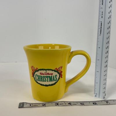 -188- COLLECTIBLE | Mickey Mouse Holiday Mugs