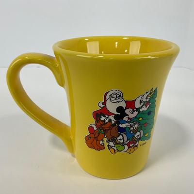 -188- COLLECTIBLE | Mickey Mouse Holiday Mugs