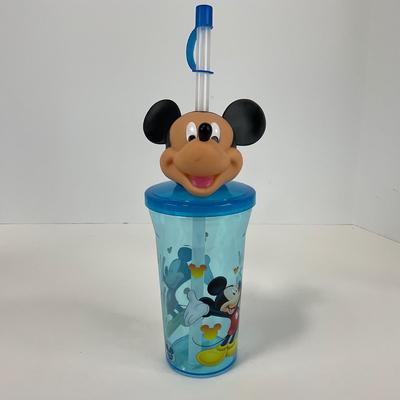-191- COLLECTIBLE | Mickey Mouse Covered Cups & Water Bottle