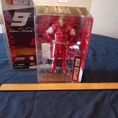 SEALED NASCAR ACTION FIGURE #9 BILL ELLIOTT