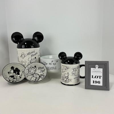 -196- COLLECTIBLE | Assorted Mickey Mouse Dishes