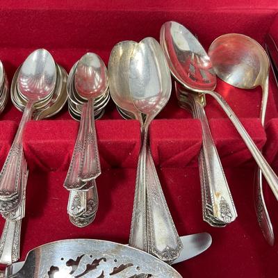 -198- COLLECTIBLE | Assorted Set of Silver Plate Silverware