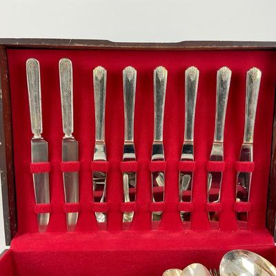 -198- COLLECTIBLE | Assorted Set of Silver Plate Silverware
