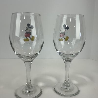 -208- KITCHEN | Mickey Mouse Wine Glasses