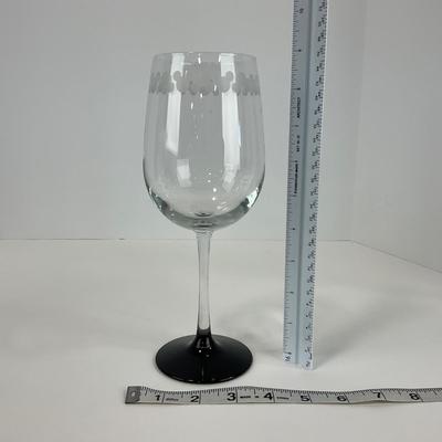 -209- KITCHEN | Mickey Mouse Wine Glasses