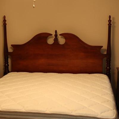 King Four Post Bed Frame & Two Stoneleigh Nightstands (See Description)