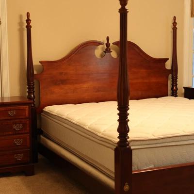 King Four Post Bed Frame & Two Stoneleigh Nightstands (See Description)