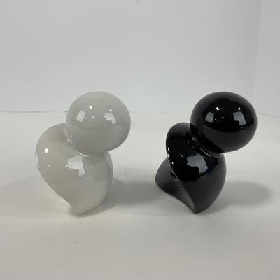-212- KITCHEN | Black & White Mickey Mouse Salt & Pepper Set