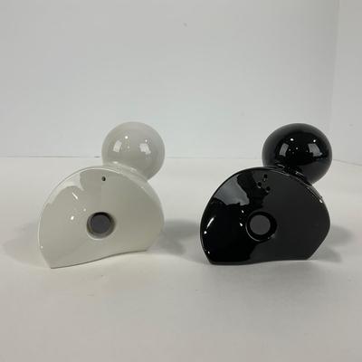 -212- KITCHEN | Black & White Mickey Mouse Salt & Pepper Set