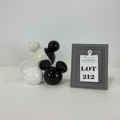 -212- KITCHEN | Black & White Mickey Mouse Salt & Pepper Set
