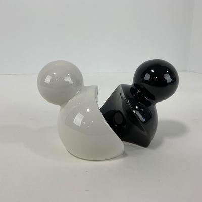 -212- KITCHEN | Black & White Mickey Mouse Salt & Pepper Set