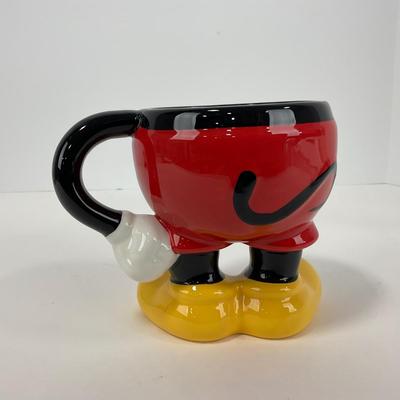 -214- KITCHEN | Mickey Mouse & Pluto Salt & Pepper And Mickey Mug