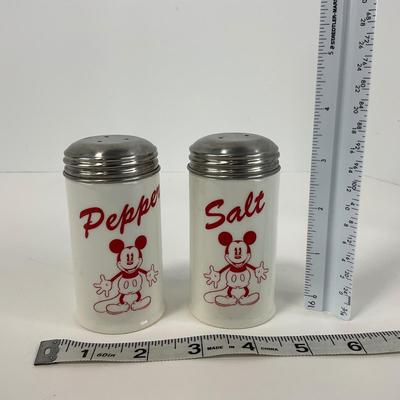 -215- KITCHEN | Mickey Mouse Salt & Pepper Shakers