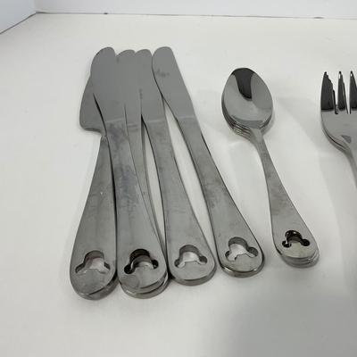 -219- KITCHEN | Mickey Mouse 25 Piece Set of Silverware