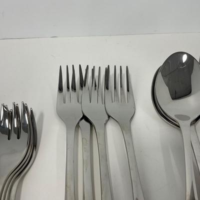 -219- KITCHEN | Mickey Mouse 25 Piece Set of Silverware