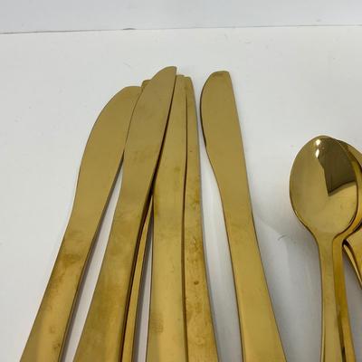 -220- KITCHEN | Mickey Mouse 23 Piece Gold Tone Silverware