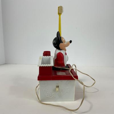 -223- COLLECTIBLE | 1973 Walt Disney Mickey Mouse Factory Electric Tooth Brush