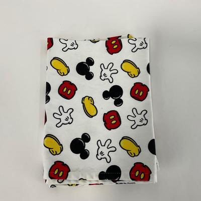 -228- KITCHEN | Mickey Mouse Cooking With Mickey Volume II, Mickey Towel & Oven Mit