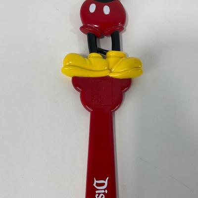 -229- COLLECTIBLE | Disneyland Resort Mickey Mouse Back Scratcher