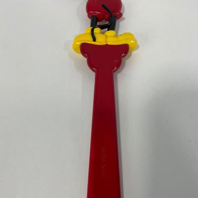 -229- COLLECTIBLE | Disneyland Resort Mickey Mouse Back Scratcher