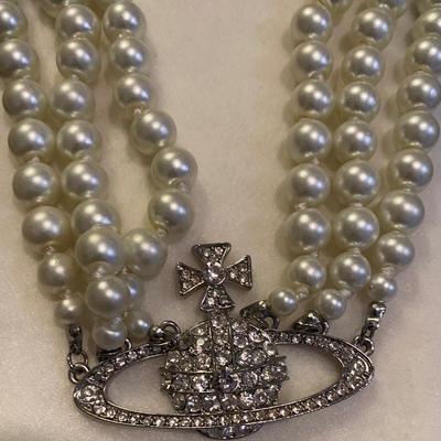 Three row Pearl relief Saturn choker - 15â€
