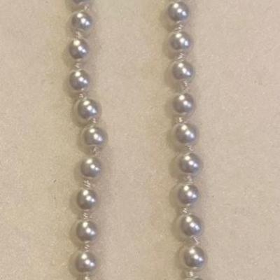 Vivienne Westwood - single strand faux pearl orb choker / 15â€