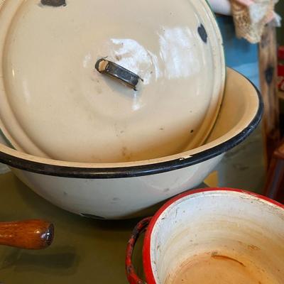 Kitchen Odds and Ends Lot