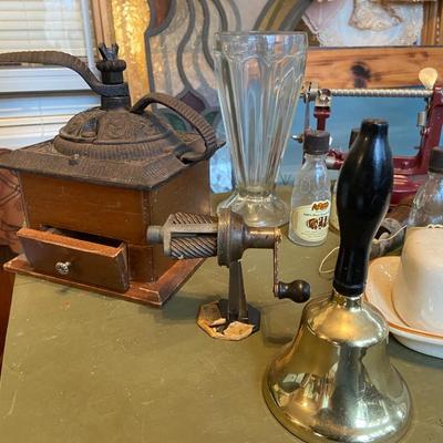 Kitchen Odds and Ends Lot